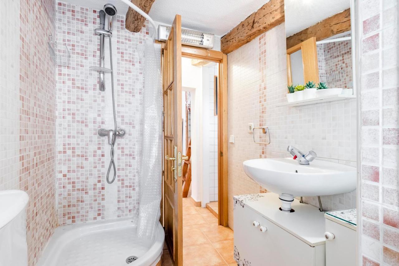 Original Loft En Lavapies Apartment Madrid Luaran gambar